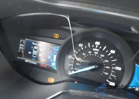 2018 Ford Fusion Energi Titanium z USA, uszkodzony, nr VIN 3FA6P0SU2JR164525